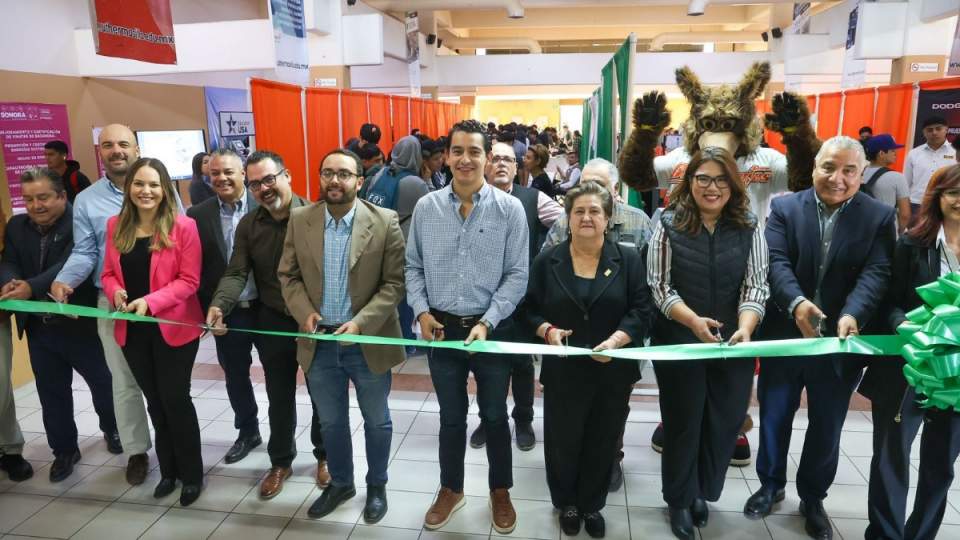 Atiende Gobierno de Sonora a microempresarios y emprendedores en Expo Pymes Universitaria 2024